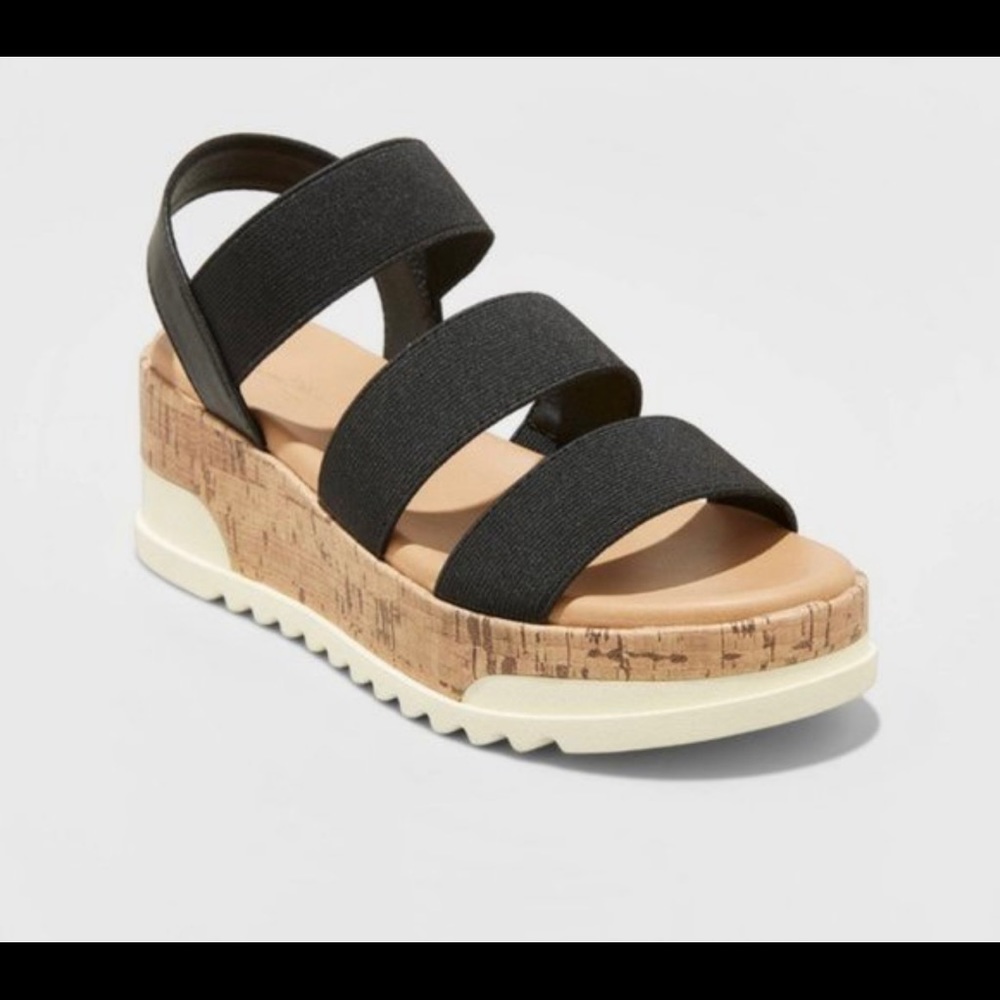Universal thread womens benni sporty platform sandals. Brand new tag still on
